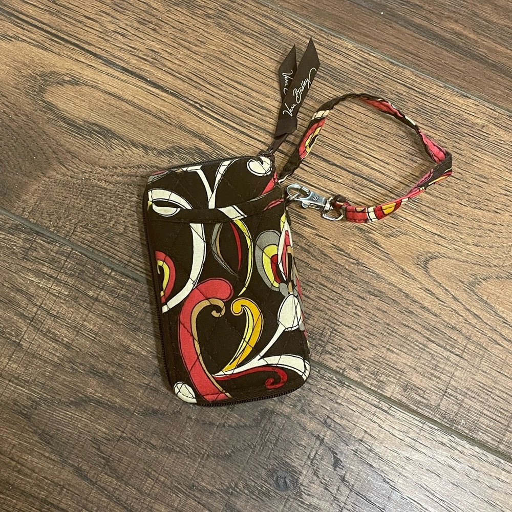 Mini wristlet